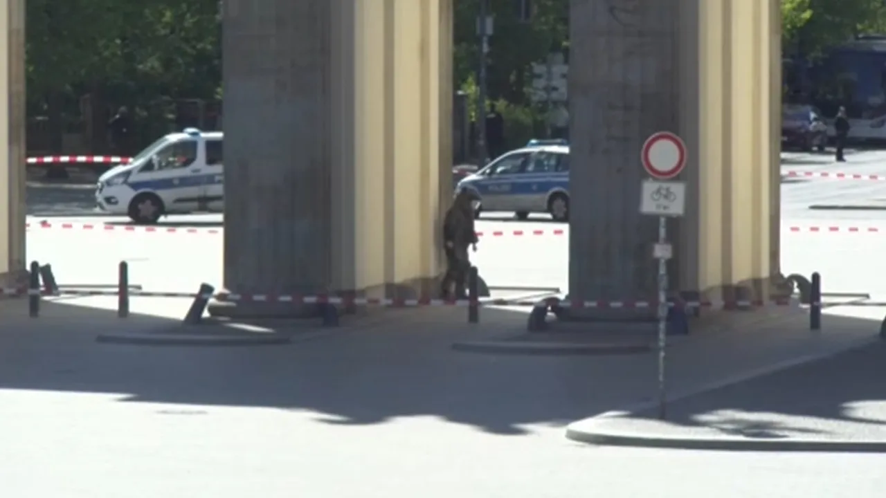 Berlin’de şüpheli çanta paniği: Güvenlik önlemleri alındı