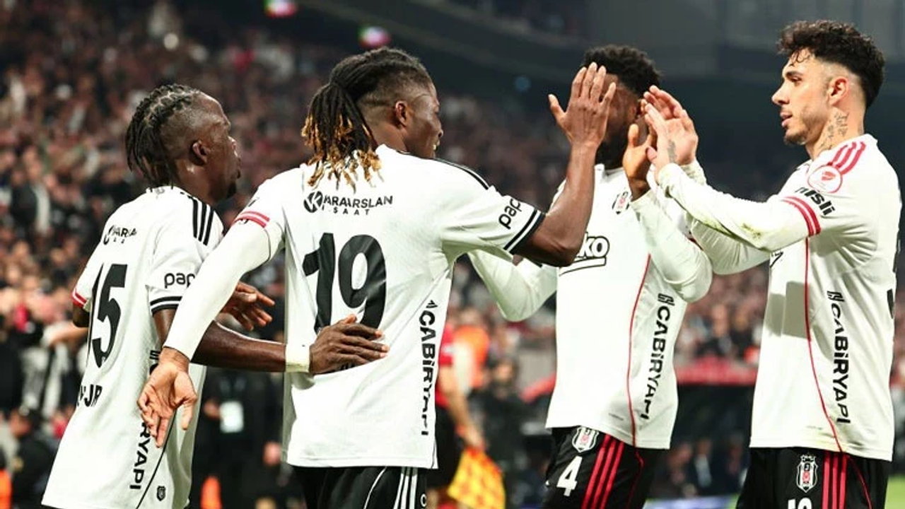 Beşiktaş, Alanyaspor’u 3-0 ile geçerek yarı finale yükseldi