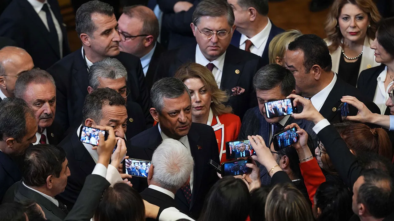 Özgür Özel: Resepsiyonu protesto etmeyeceğiz