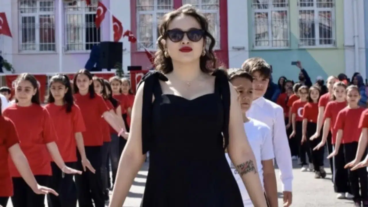 Aksaray’daki Öğrencilerin Dans Performansı Sosyal Medyayı Salladı