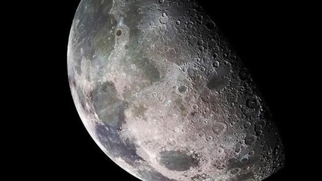 Ay’da Keşfedilen İki Yeni Mineral Hakkında Bilgiler