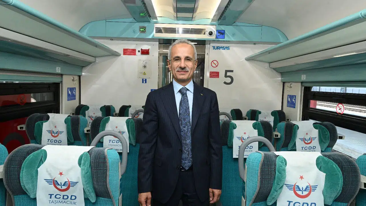 Demiryollarında Dijital Bilet Dönemi: 24 Milyon İşlemle 3 Bin Ağaç Kesilmekten Kurtarıldı