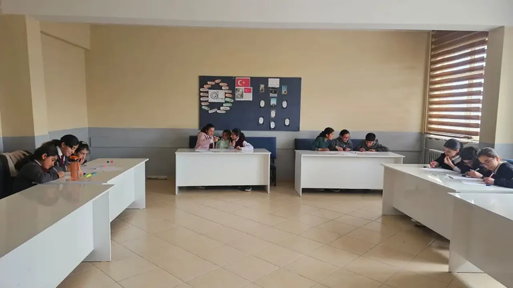 Diyadin’de Öğrenciler Matematikte Yarıştı: Zeka ve Beceri Testi