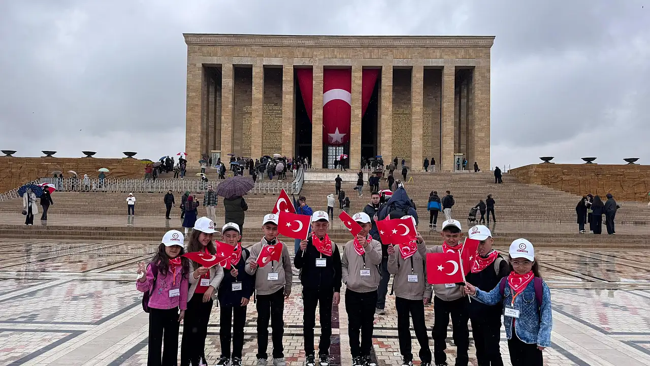 Diyadinli Öğrenciler Tarihi Yerleri Ziyaret Etti