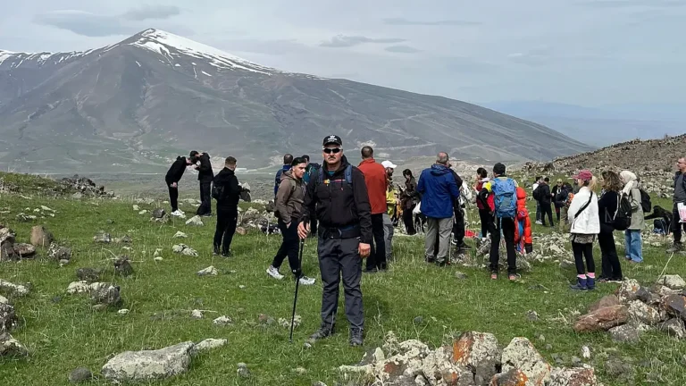 Doğubayazıt’ta Bahar Coşkusu: Korhan Yaylası’nda Yürüyüş
