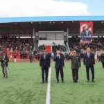 Doğubayazıt’ta 23 Nisan coşkusu ilçe stadyumuna taştı