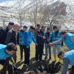 Doğubayazıt’ta Gençler Fidan Dikti: Doğaya Katkı ve Bilinçlenme