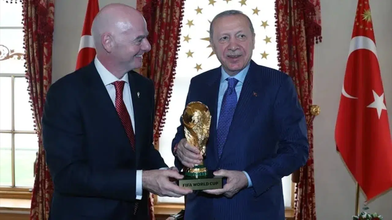 Cumhurbaşkanı Erdoğan ve Infantino: Spor Zirvesi Dolmabahçe’de