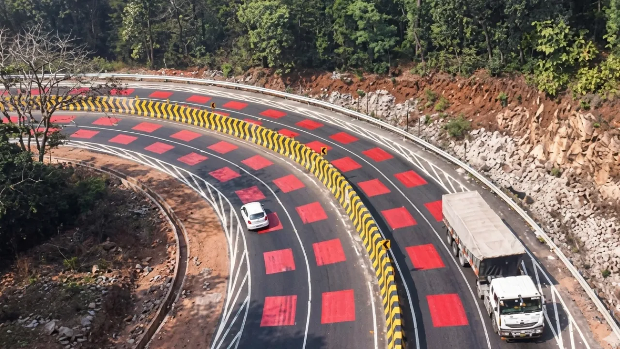 Hindistan’da Kırmızı Yol Projesi: Sürücüler Hız Yapamaz