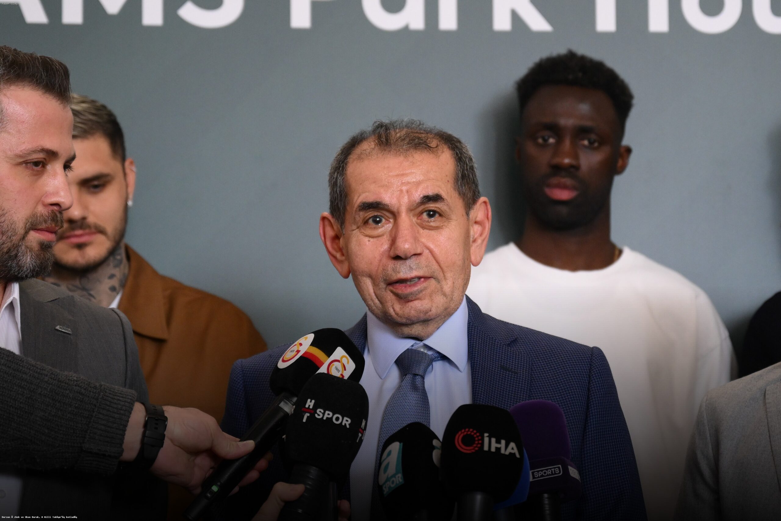 Dursun Özbek ve Okan Buruk A Milli Takım’ı Neden Kutladı?