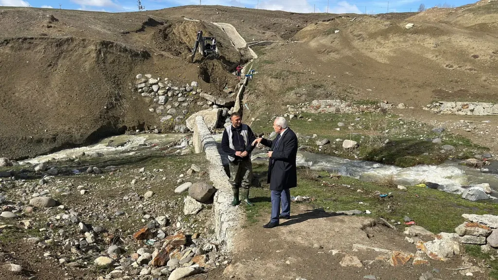 Eleşkirt’te İçme Suyu Kaynaklarına Önemli Bakım Çalışmaları