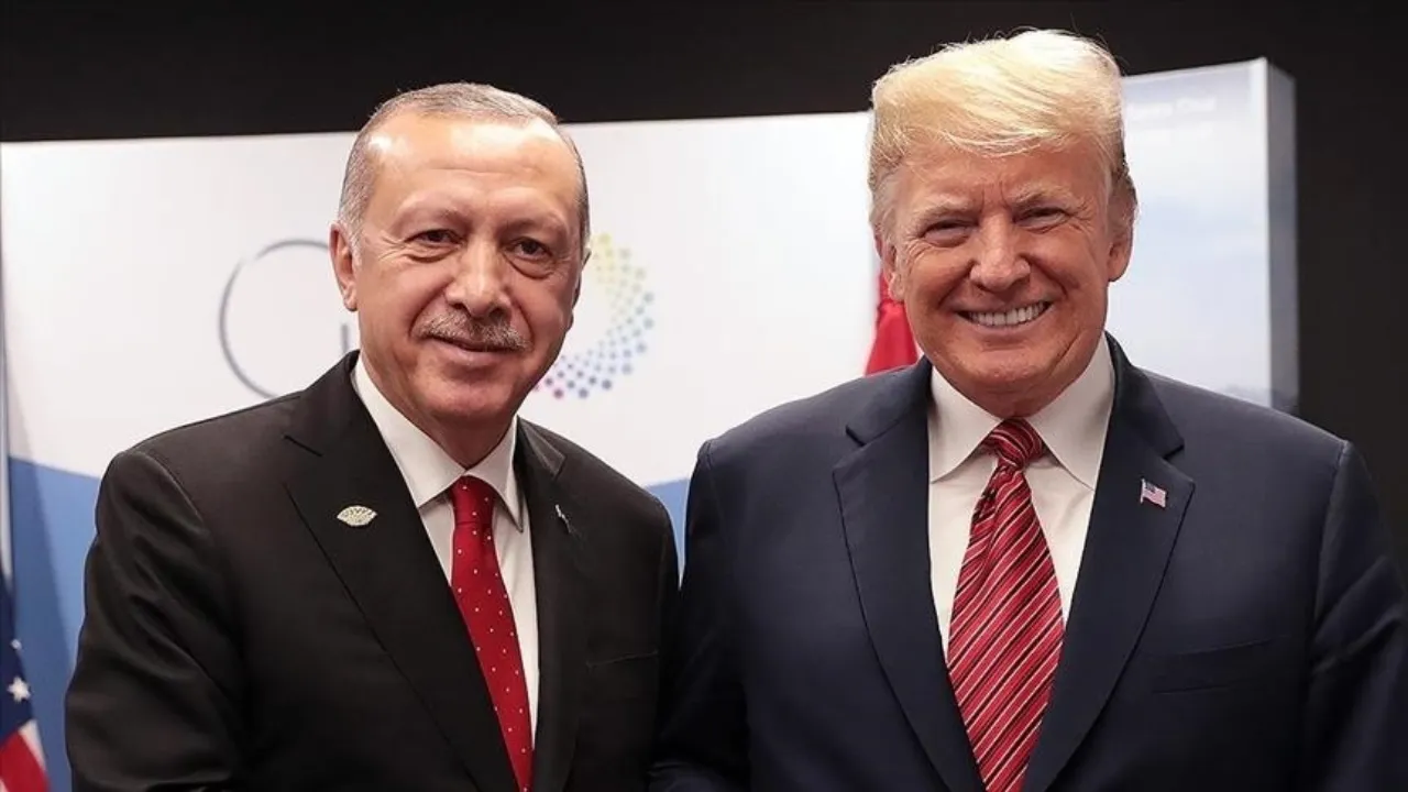 Erdoğan, Trump’a Geçmiş Olsun Dileklerini İletti