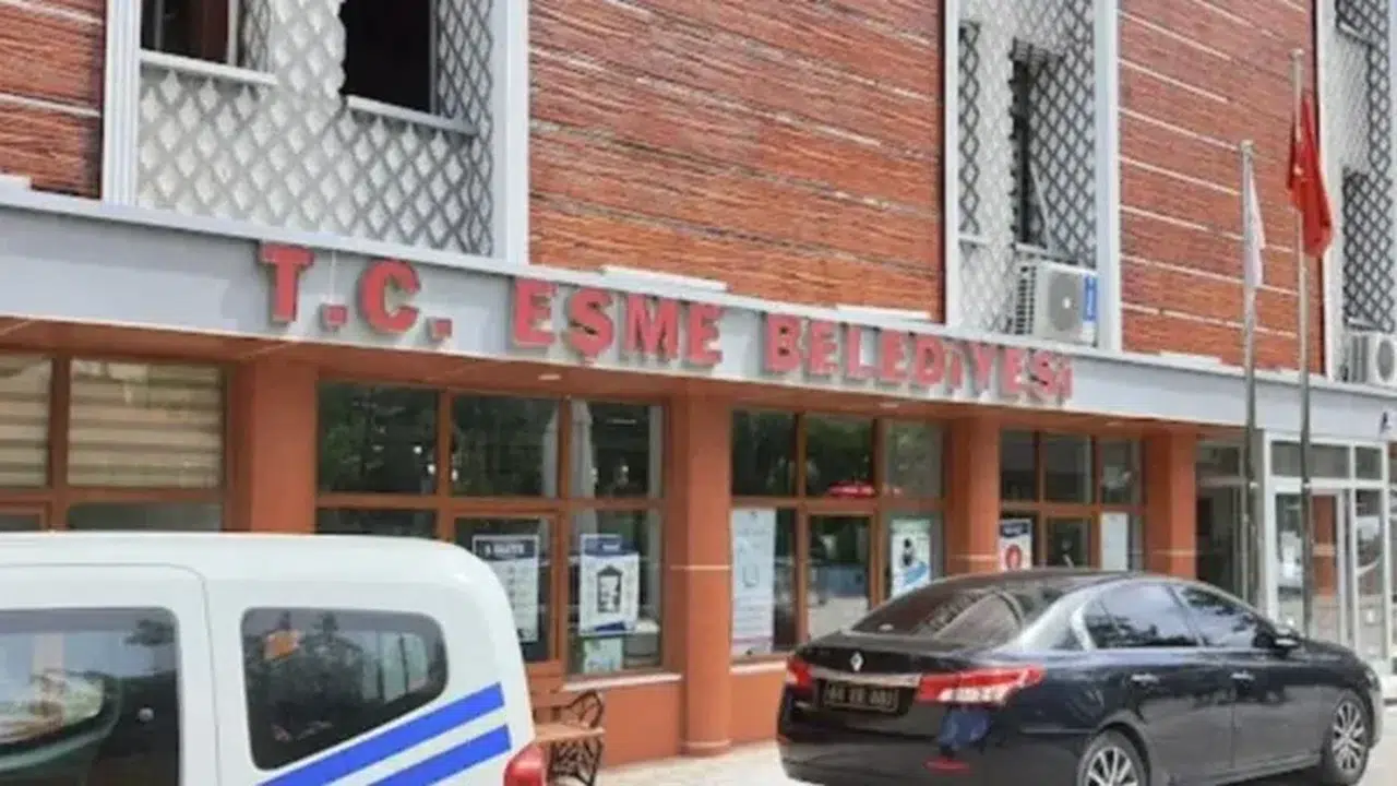 Eşme’de İrtikap Operasyonu: Belediye Başkanı Gözaltına Alındı