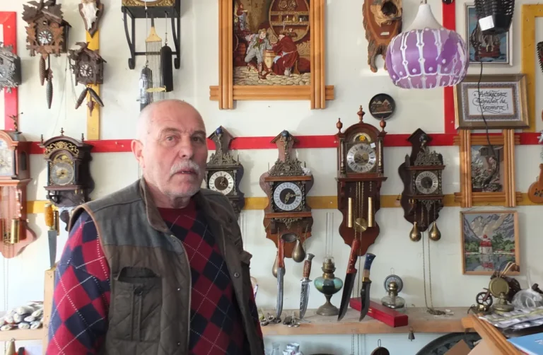 Antika Saat Tutkusu: Hanefi Efe’nin Dükkan Hikayesi