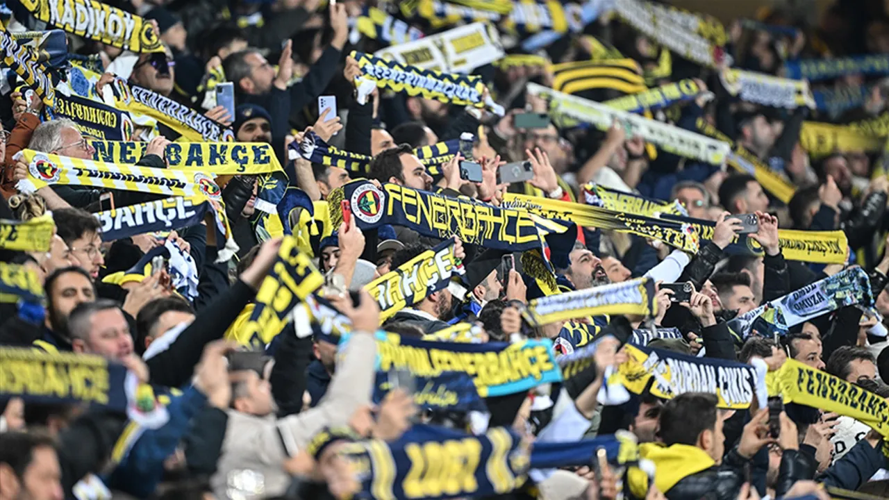 Fenerbahçe, 18 Yaş Altı Taraftarlara Ücretsiz Bilet Dağıtacak