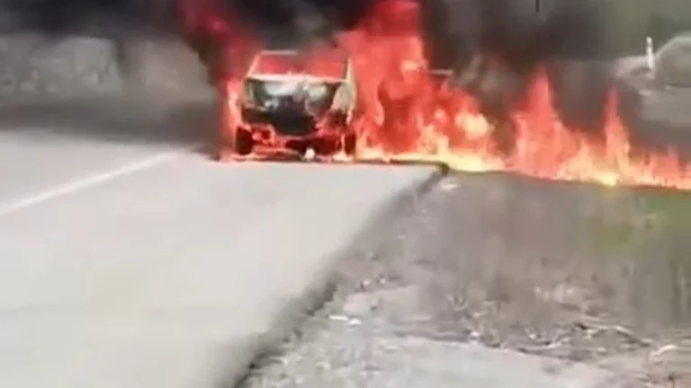 Fren Arızası Sonrası Otomobil Alev Alev Yandı!