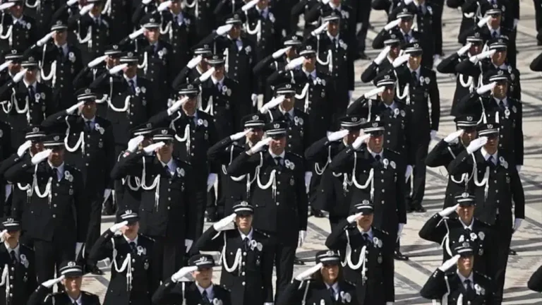 Türk Polisi 181. Yılında Atasına Saygıda Bulundu