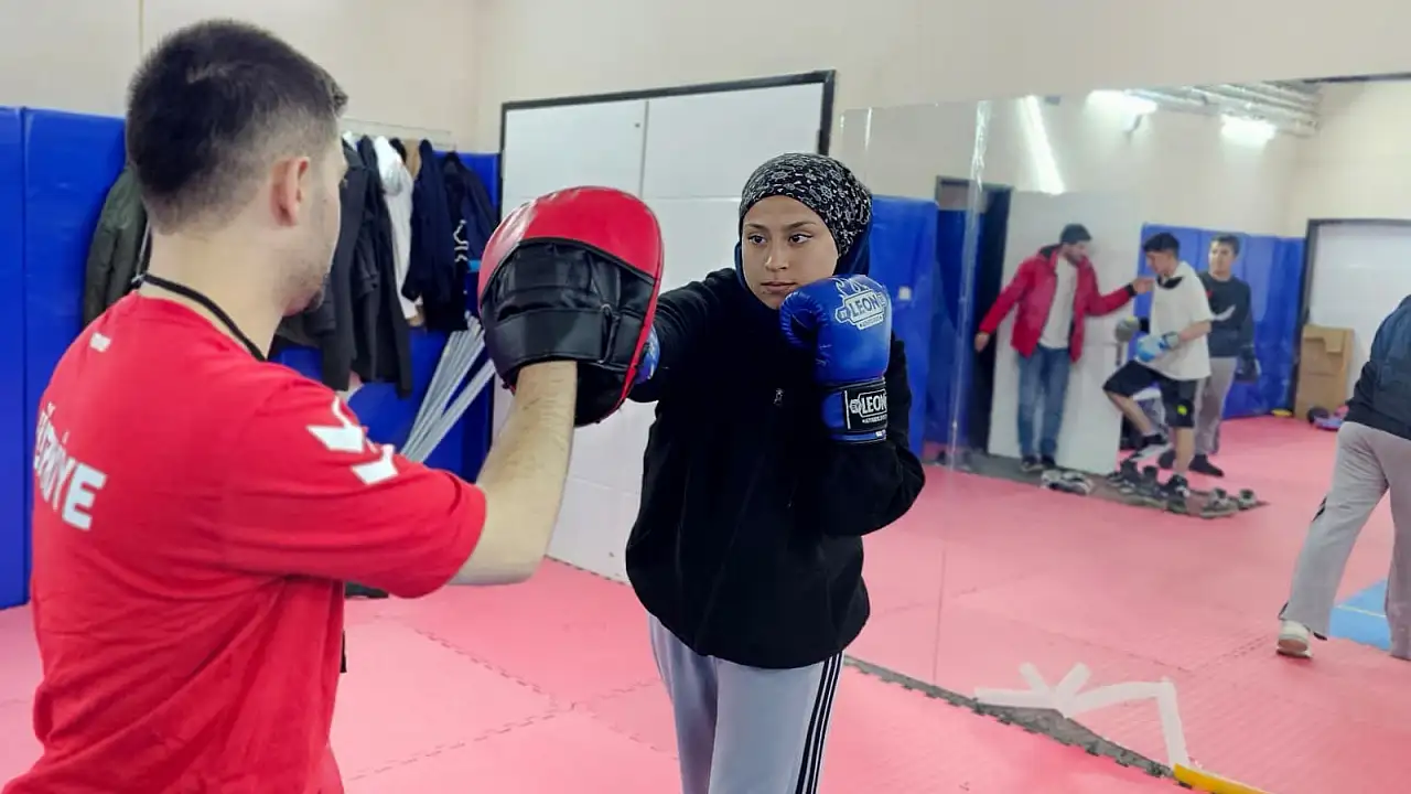 Cennet Aykut: Hasköy’ün Tek Kız Boksörü Neden Fark Yaratıyor?