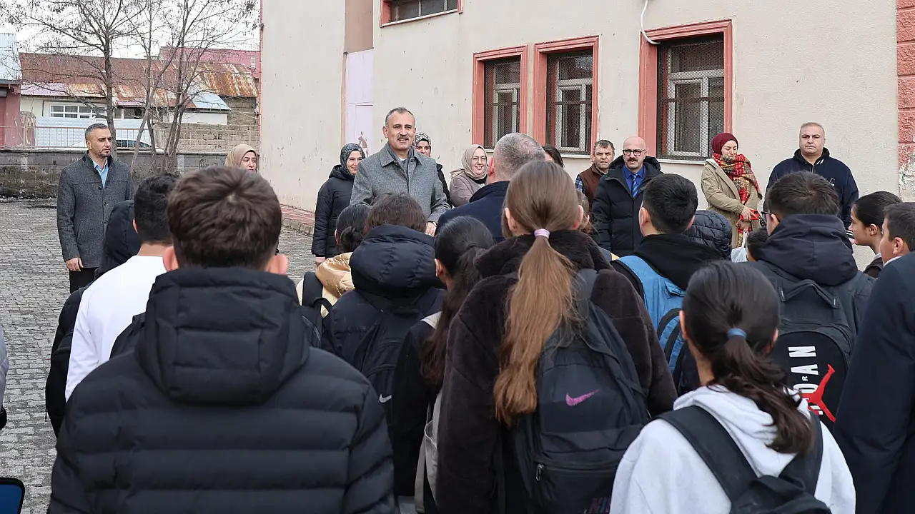 Ağrı Valisi Okullarda Denetim Yapıyor: Eğitimde Güvenlik Öncelikli