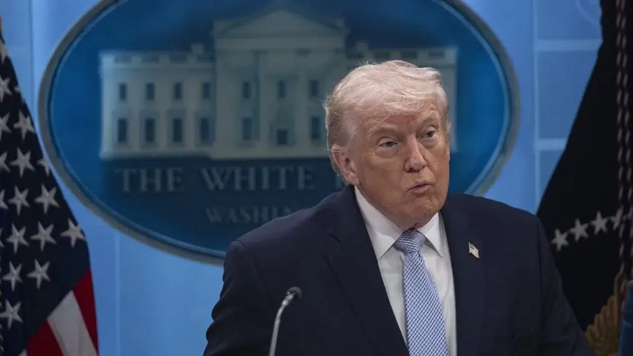 Hürmüz Boğazı’nda Gerilim Tırmanıyor: Trump’ın Cevabı Ne Oldu?