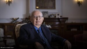 Hüsamettin Cindoruk kimdir, kaç yaşında, ne iş yapar?