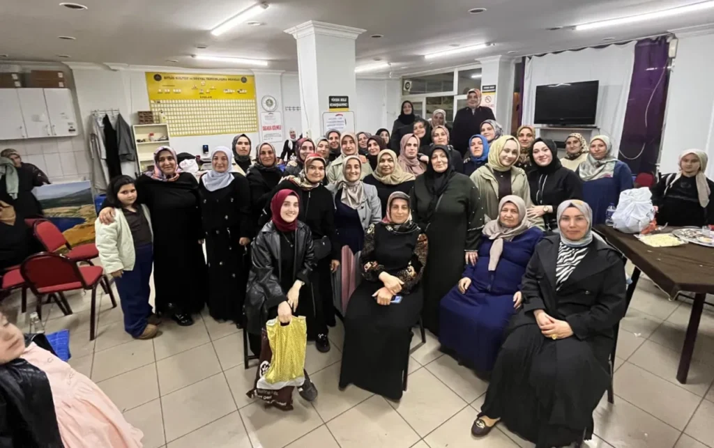 İnegöl’de Kadınlar Kahveye Gitti, Erkekler Çocuk Bakmaya Başladı