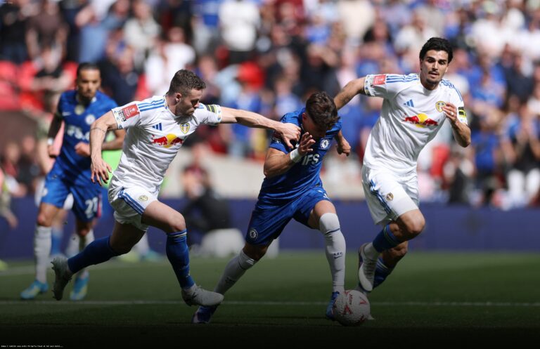 FA Cup Finalinde Hangi Takımlar Karşılaşacak?