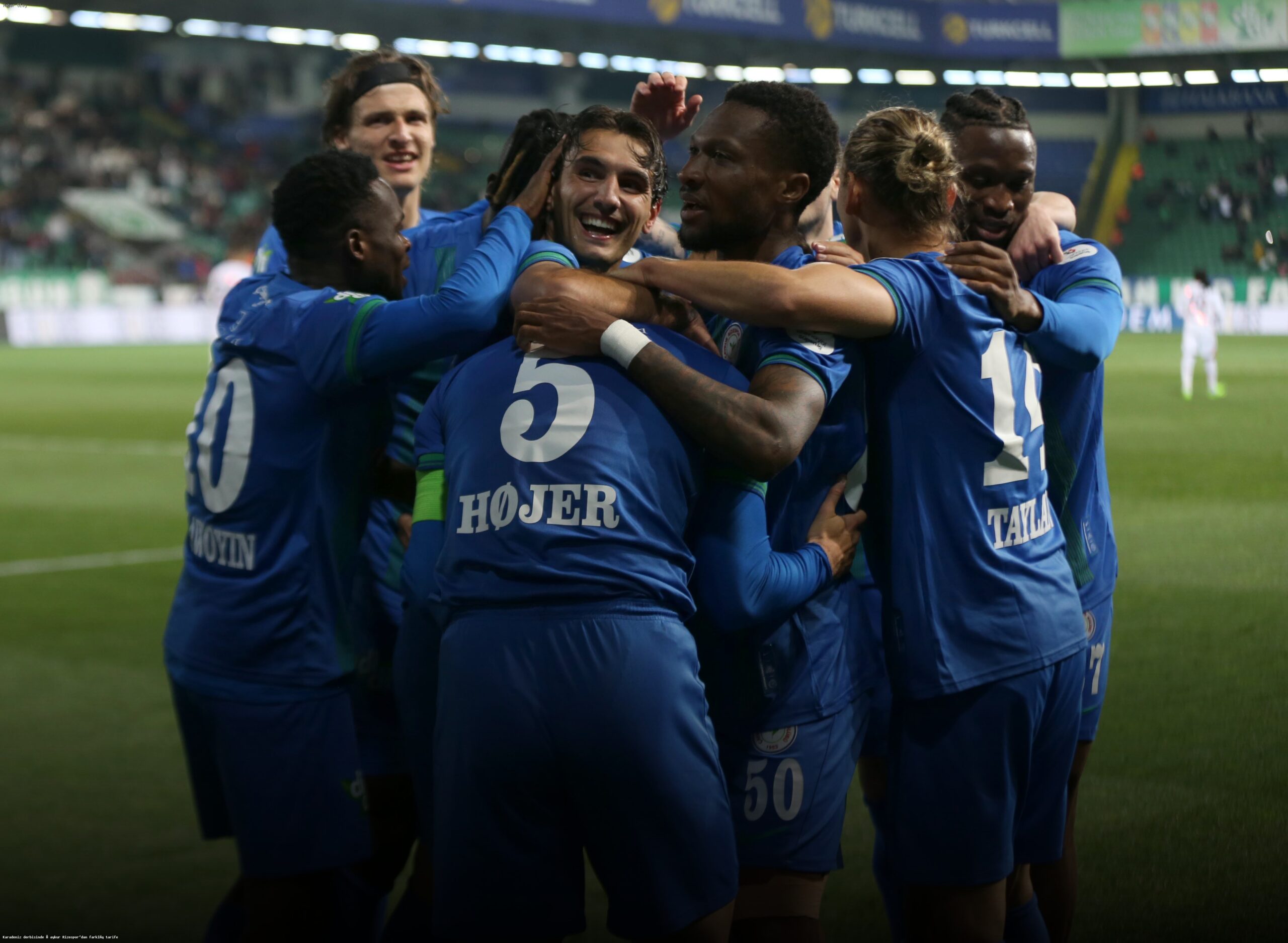 Çaykur Rizespor, Karadeniz Derbisinde Farklı Bir Performans Sergiledi