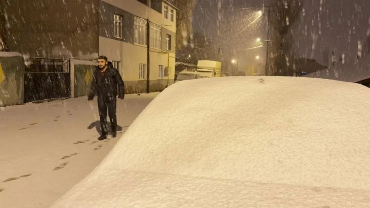 Kışın Geri Dönüşü: Kar Kalınlığı 15 Santimi Buldu