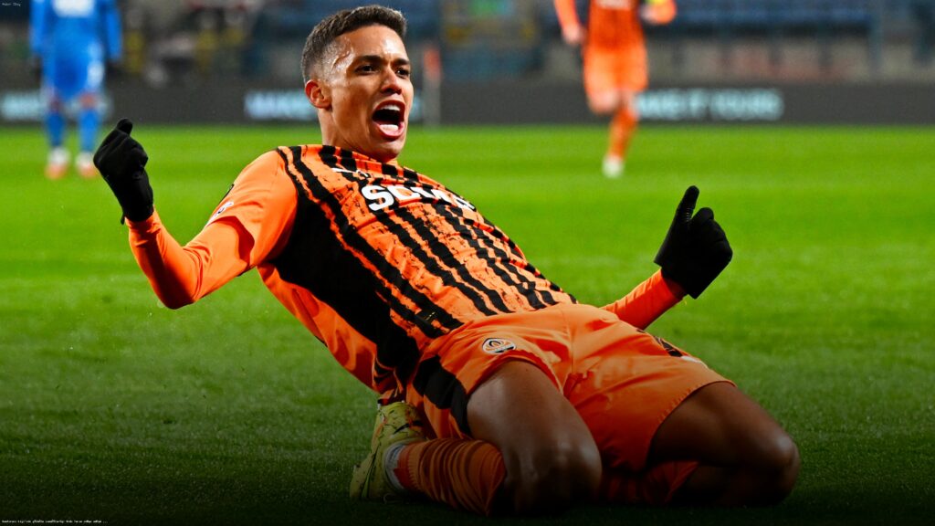 Arda Turan, Konferans Ligi’nde Yarı Finale Yaklaşıyor