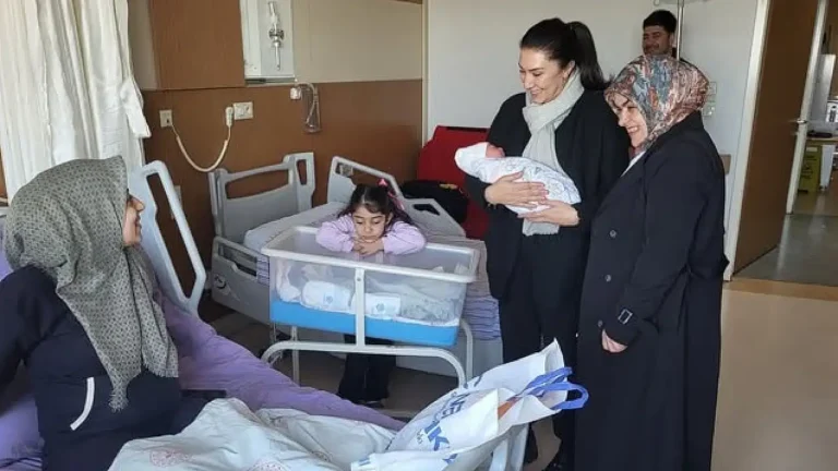 Ağrı Milletvekili Kilerci’den Yeni Doğan Bebeğe Anlamlı Ziyaret