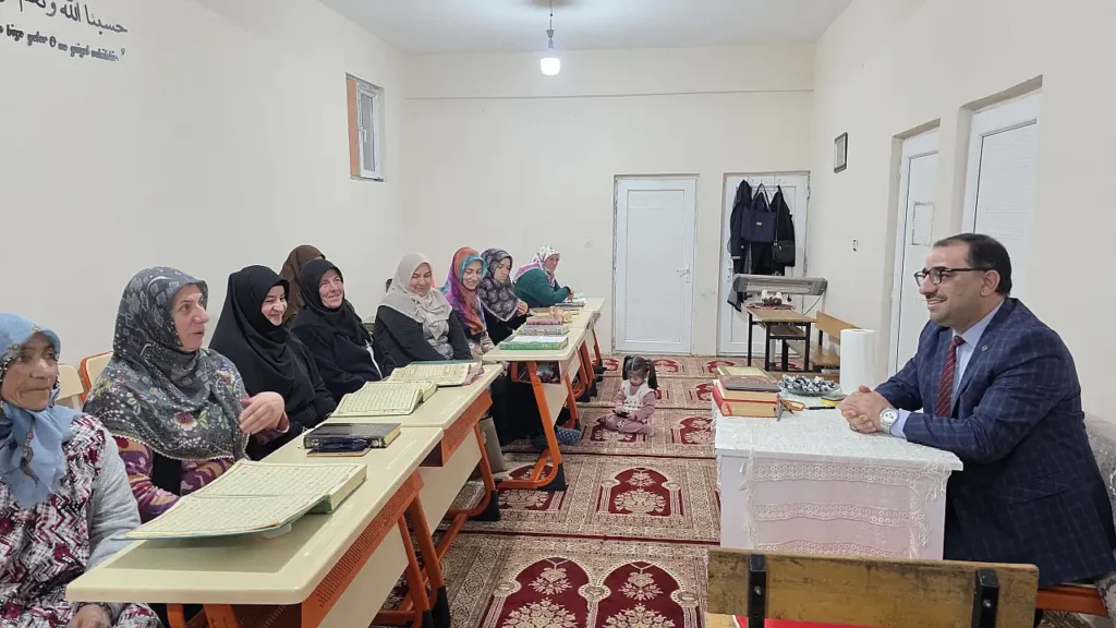 Ağrı Müftüsü İsa Demirkaynak Kursiyerlerle Buluştu