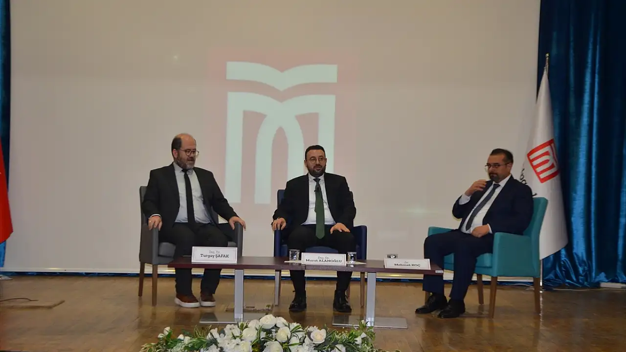 Muş’ta İran Gelişmeleri Üzerine Panel Düzenlendi