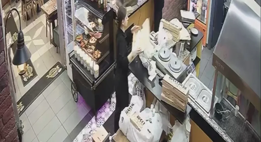 Sahte Sipariş Skandalı: 25 Kurye Birden Geldi!