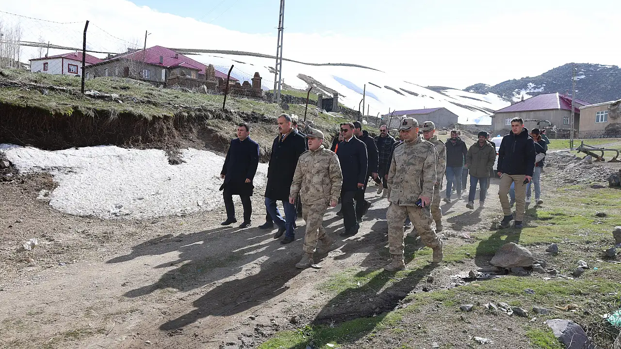 Patnos’ta Deprem Sonrası Durum Tespit Çalışmaları Devam Ediyor