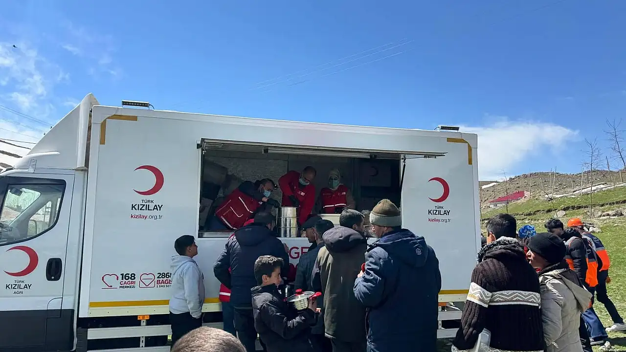 Patnos’ta Deprem Sonrası Sıcak Yemek Desteği Nasıl Sağlanıyor?