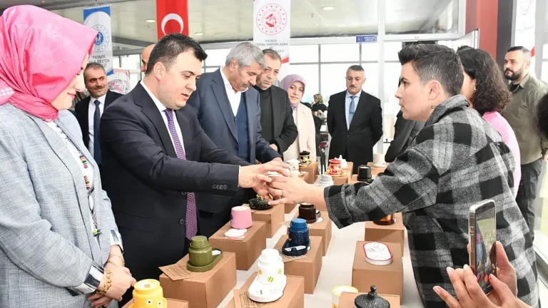 Patnos’ta Kadın Emeği Sergisi: El Sanatları ve Başarı