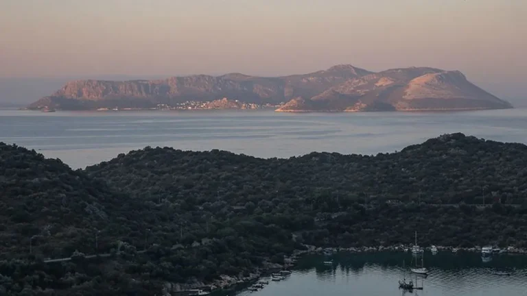 Ege ve Akdeniz Türkiye’nin Mi Olacak? Rus Uzmanın Uyarıları