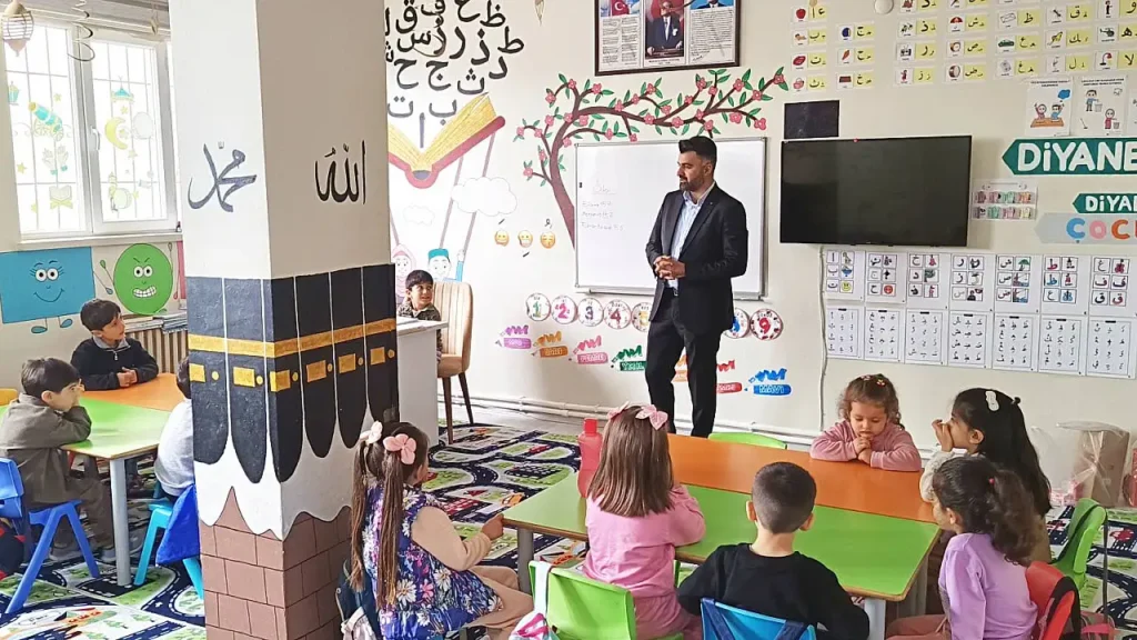 Taşlıçay Müftüsü Özmen, Kur’an Kursu Öğrencileriyle Buluştu