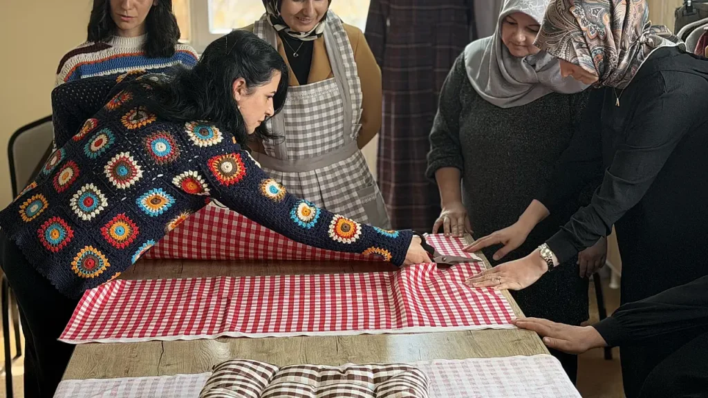 Taşlıçay Aile Destek Merkezi’nde Yöresel Kıyafet Hazırlıkları