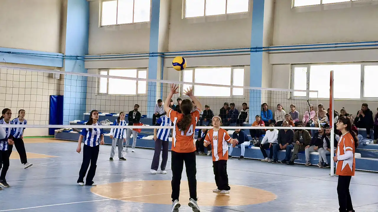 Taşlıçay’da Yıldız Kızlar Voleybol Müsabakalarının Kazananları Belli Oldu