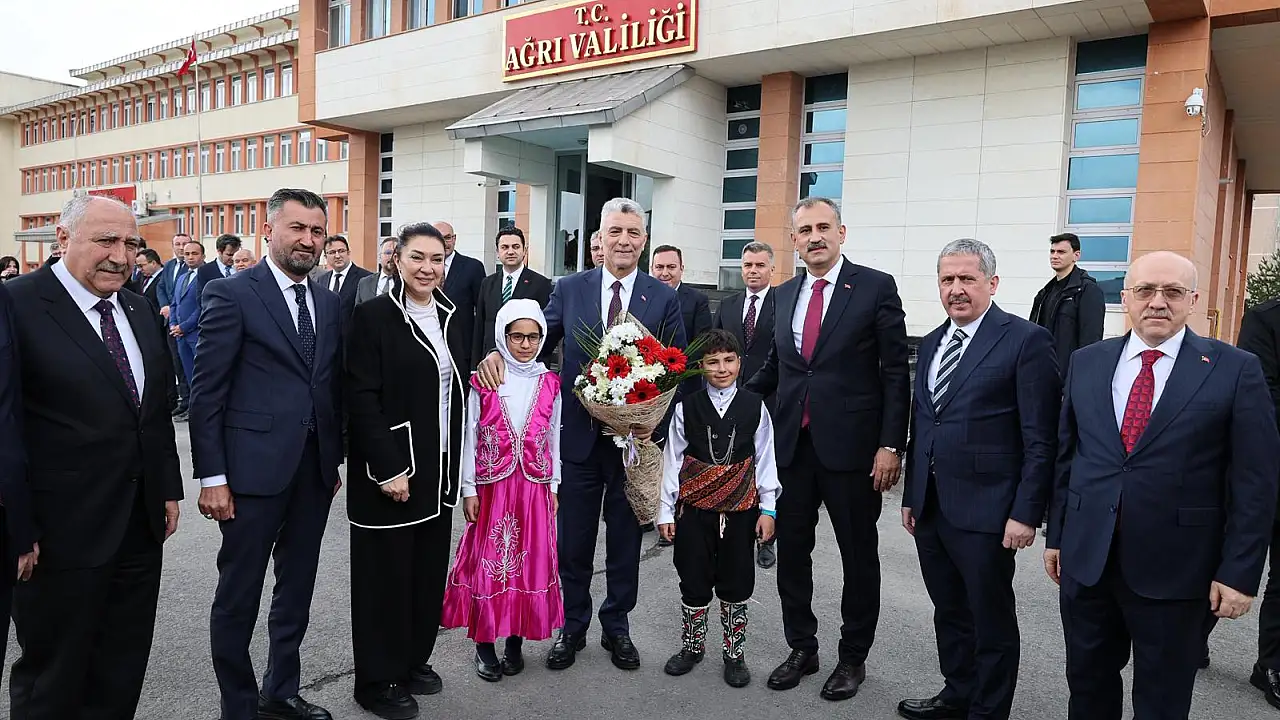 Ticaret Bakanı Ömer Bolat Ağrı’da Ekonomi Değerlendirmesi Yaptı