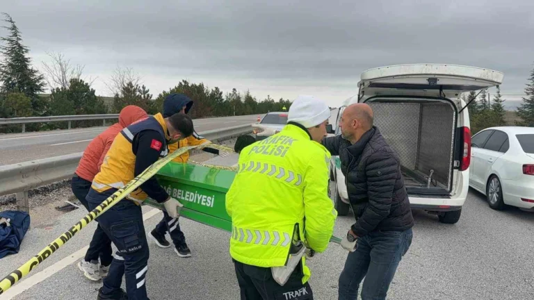 Emirdağ’da Kaza: Araçtan Fırlayan Yolcu Hayatını Kaybetti