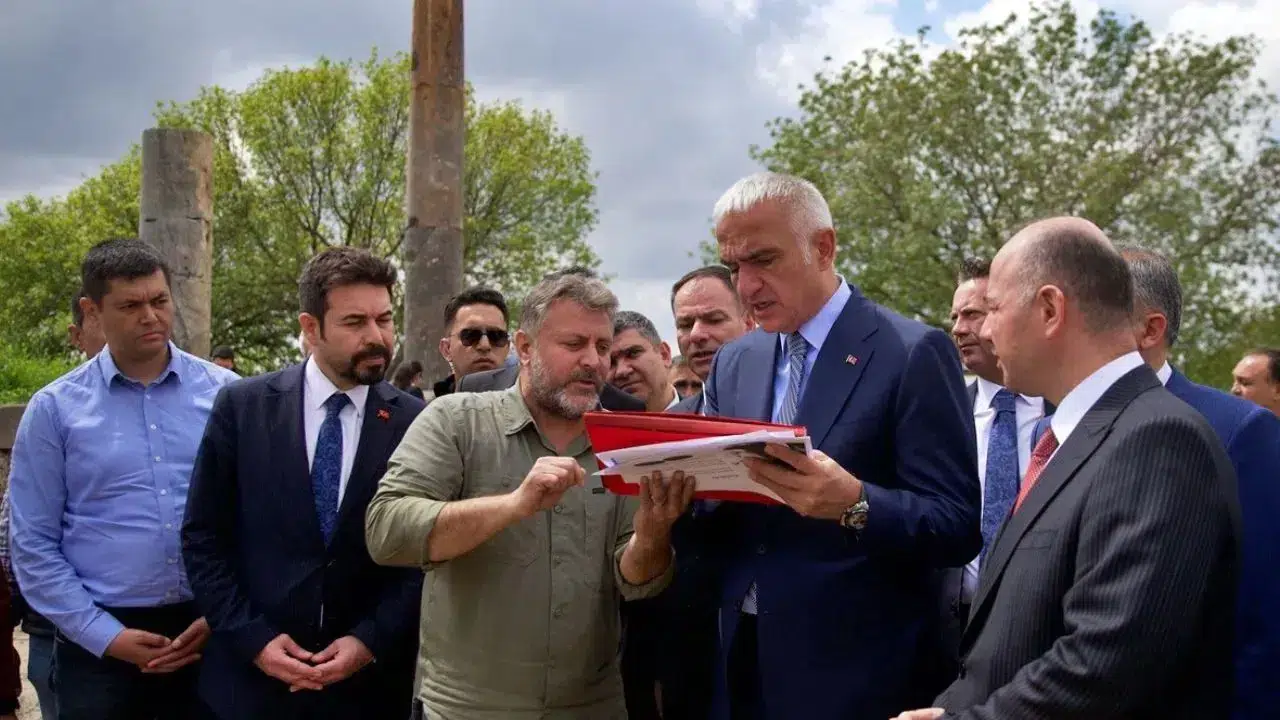 Türkiye’nin Barış Rolü: Bakan Ersoy’dan Çarpıcı Açıklamalar