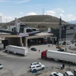 Türkiye İran’a Tıbbi Yardım Gönderdi: 6 Tır Yola Çıktı