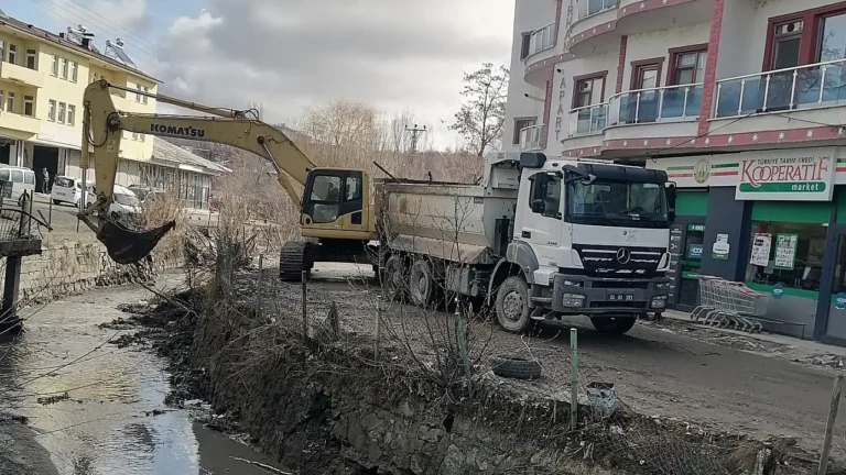Tutak’ta Sel Riskine Karşı Acil Önlemler Alınıyor