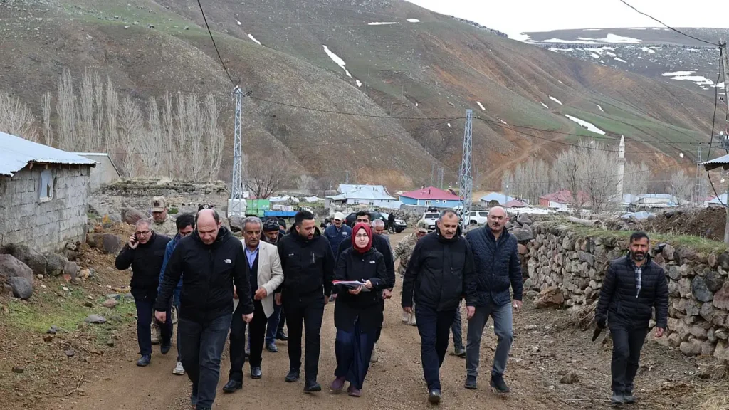 Ağrı Valisi Bozkurt, Taşlıçay’daki İhtiyaçları Yerinde İnceledi