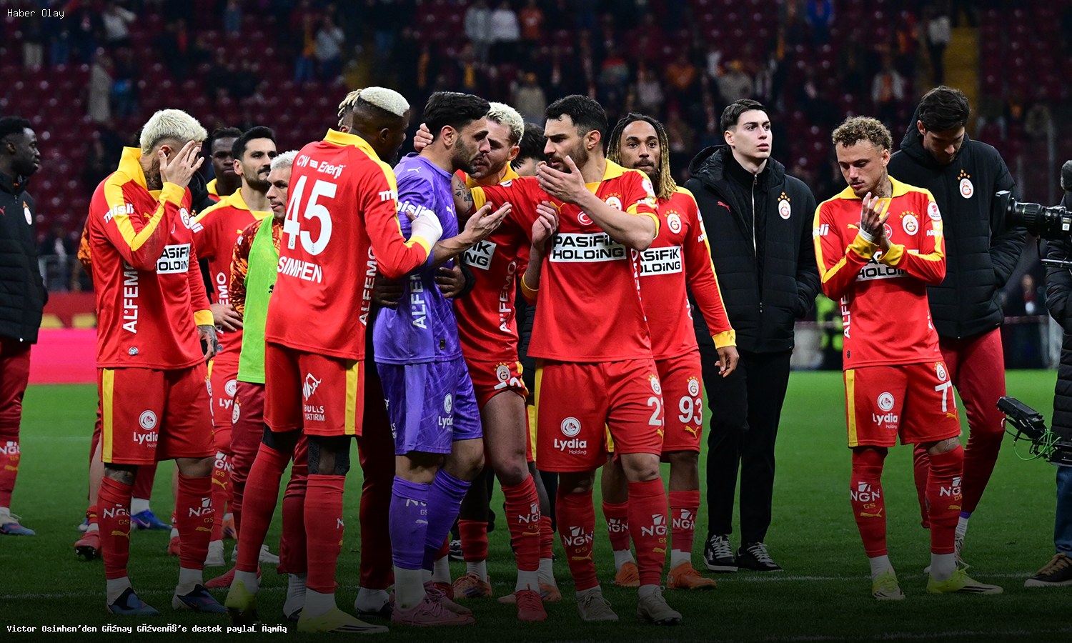 Victor Osimhen ve Günay Güvenç’in Dostluk Mesajı