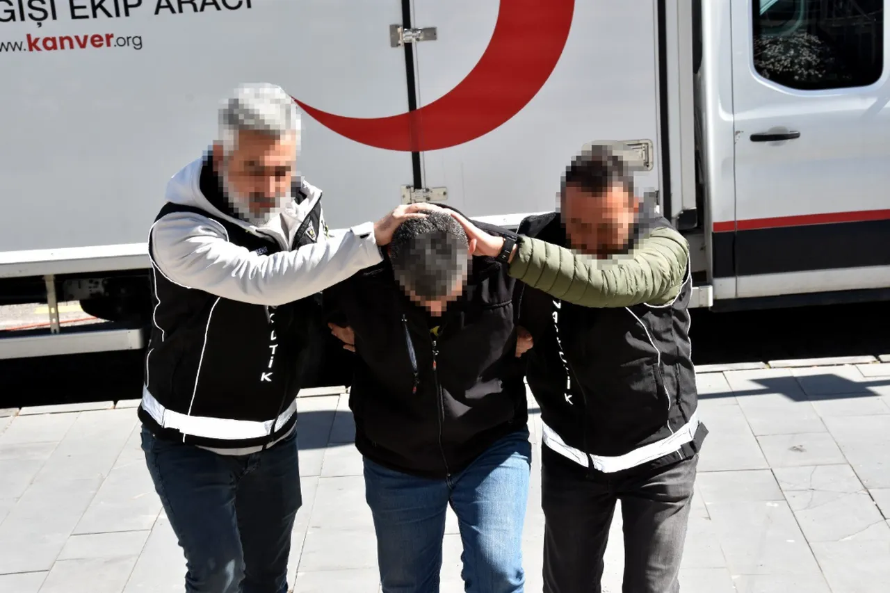 Yutma Yöntemiyle Uyuşturucu Sevkiyatı: İki Şüpheli Tutuklandı