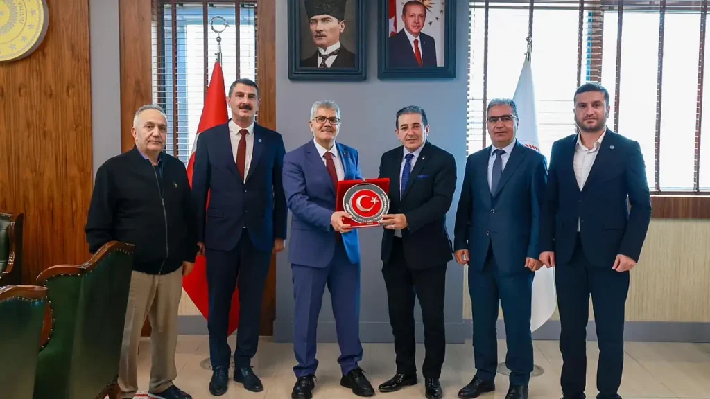 Bingöl Valisi Cahit Çelik’e Ağrı’dan Hayırlı Olsun Ziyareti